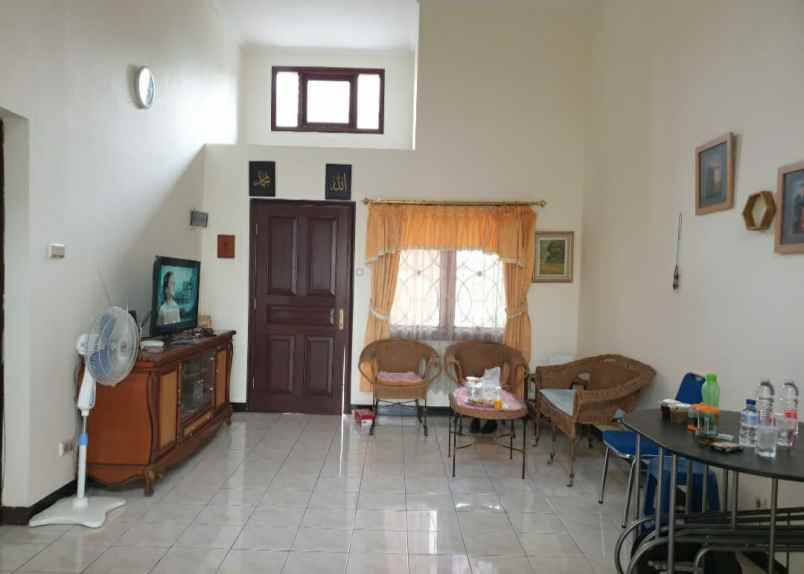 rumah kota baru parahyangan