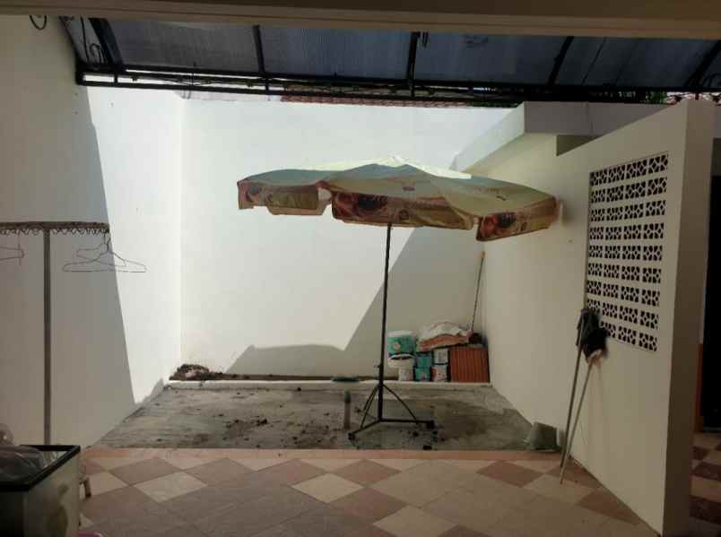 rumah kota baru parahyangan