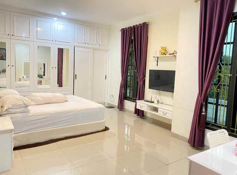 rumah lokasi strategis di area