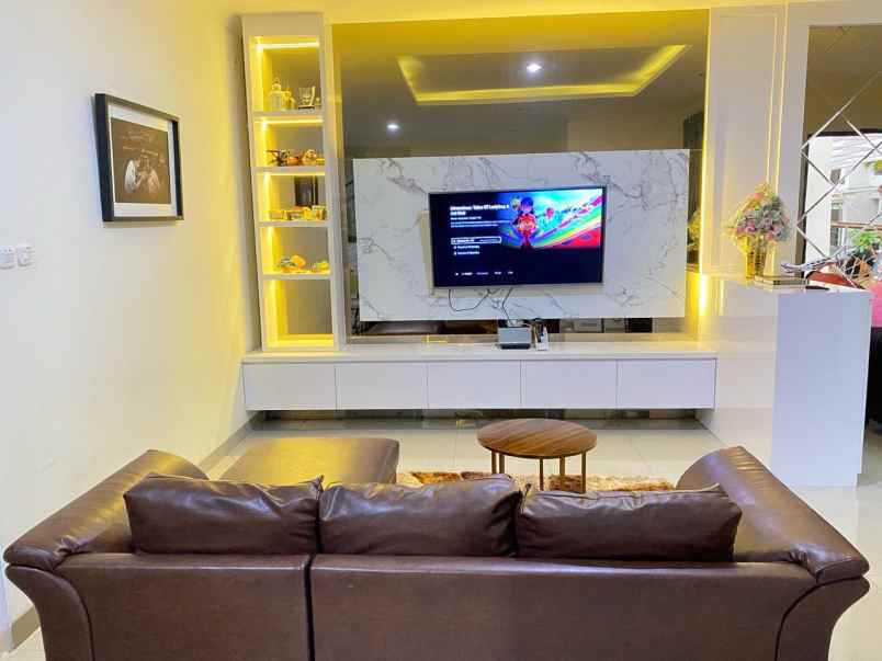 rumah lokasi strategis di area