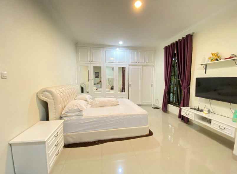 rumah lokasi strategis di area