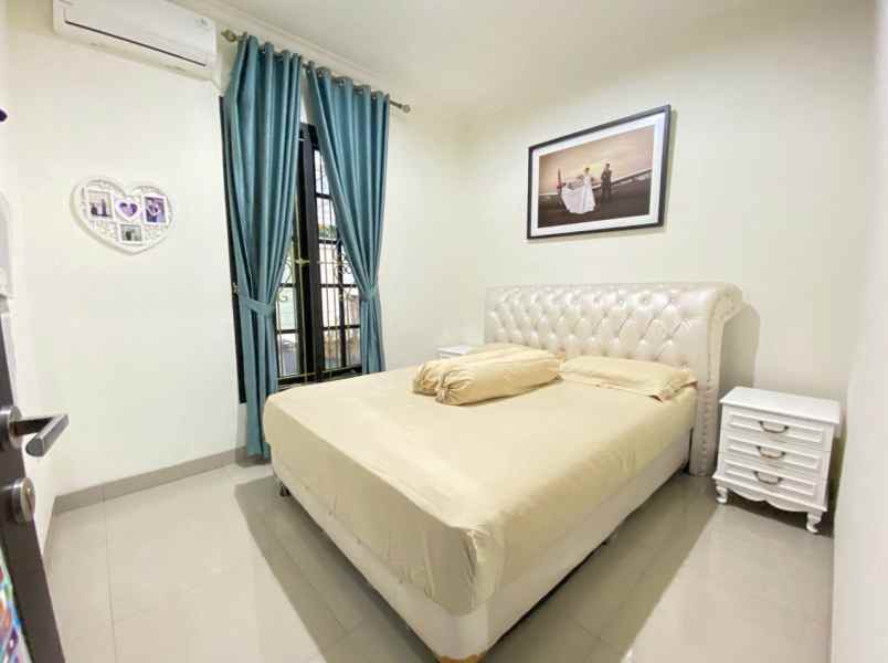 rumah lokasi strategis di area