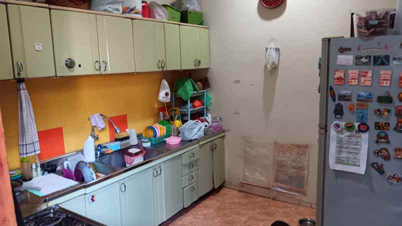 rumah manyar indah strategis siap huni