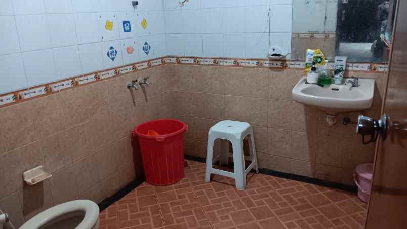 rumah manyar indah strategis siap huni