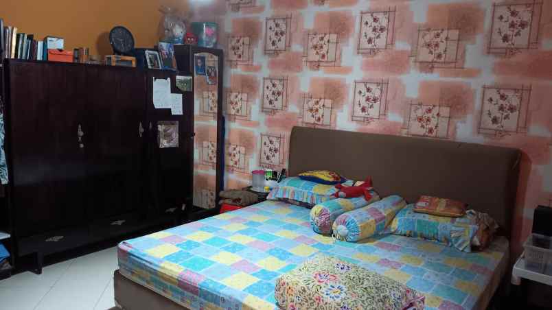 rumah manyar indah strategis siap huni