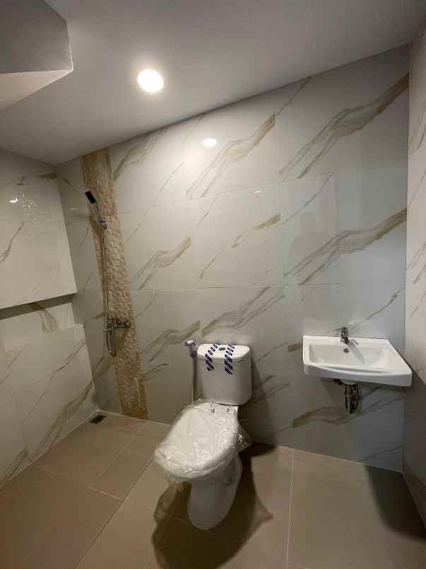 rumah mewah 2 lantai dekat ring road barat yogyakarta