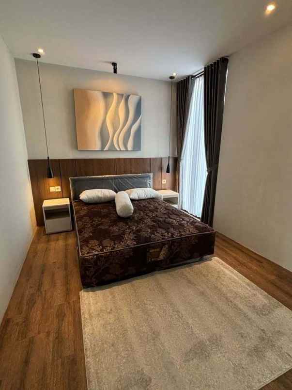 rumah mewah 2 lantai di condongcatur dekat kampus ugm