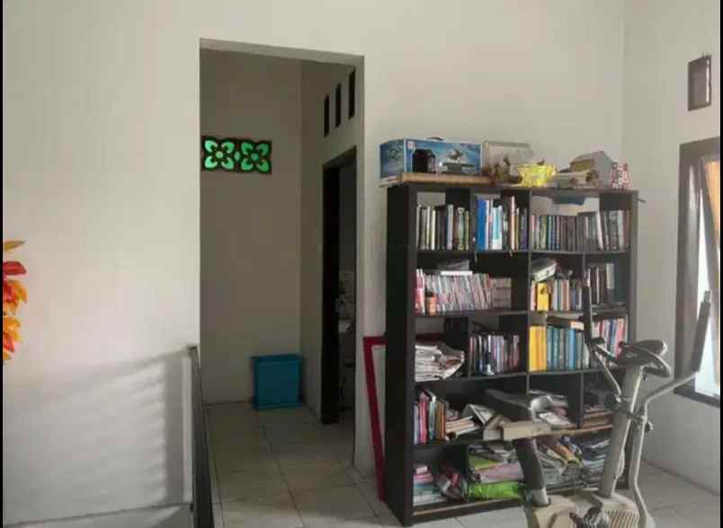 rumah mewah 2 lantai di jatiwaringin cantik nyaman