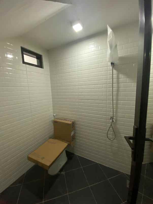 rumah mewah 2 lantai harga 900 jutaan di jatiasih