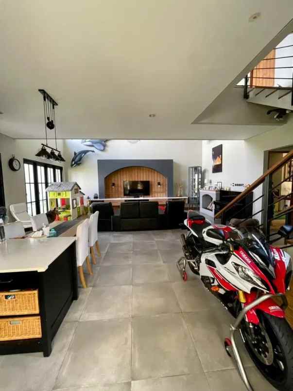 rumah mewah budi indah setiabudi dekat cipaku bandung