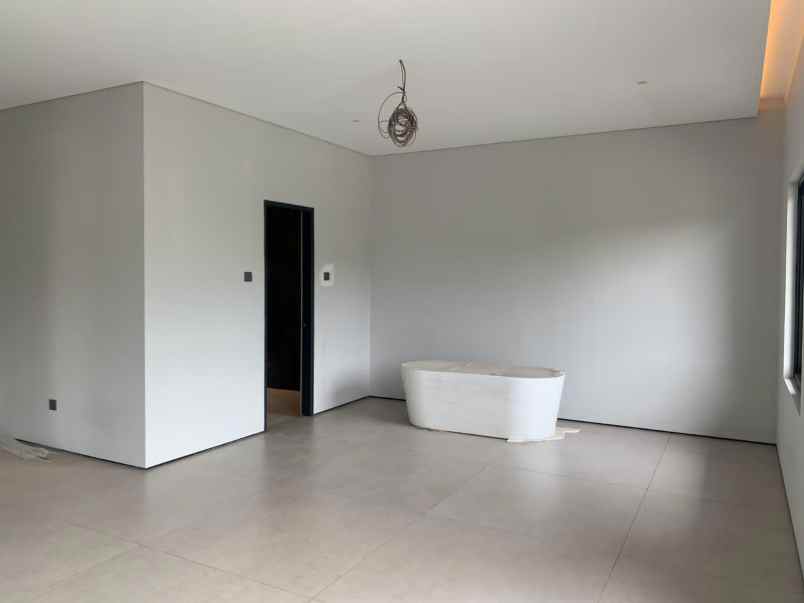 rumah mewah dalam cluster di pamulang