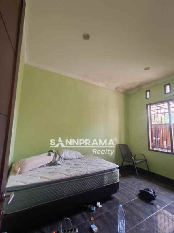 rumah mewah dan luas di mekarjaya pusat kota depok