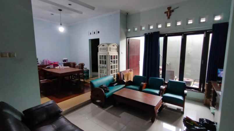 rumah mewah satu lantai dekat kampus undip tembalang