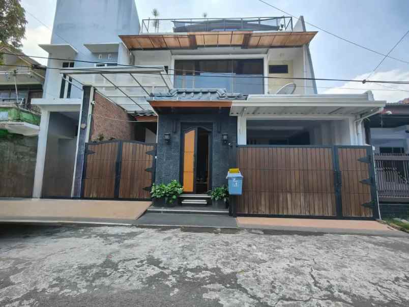 rumah mewah siap huni dekat rs puri bunda sulfat