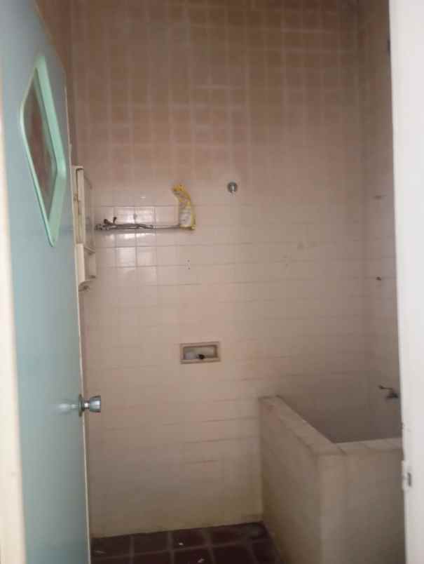 rumah mewah siap huni lokasi di pbi araya