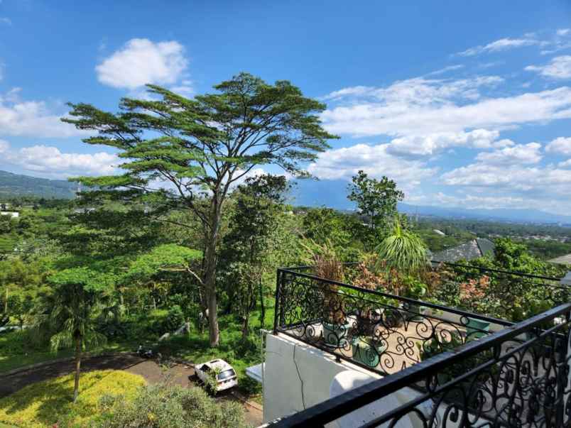 rumah mewah unik ukiran jati solo bukit sentul