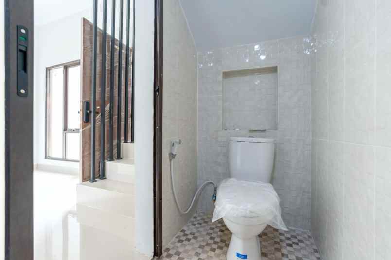 rumah minimalis 2 lantai siap huni hanya 5 juta all in