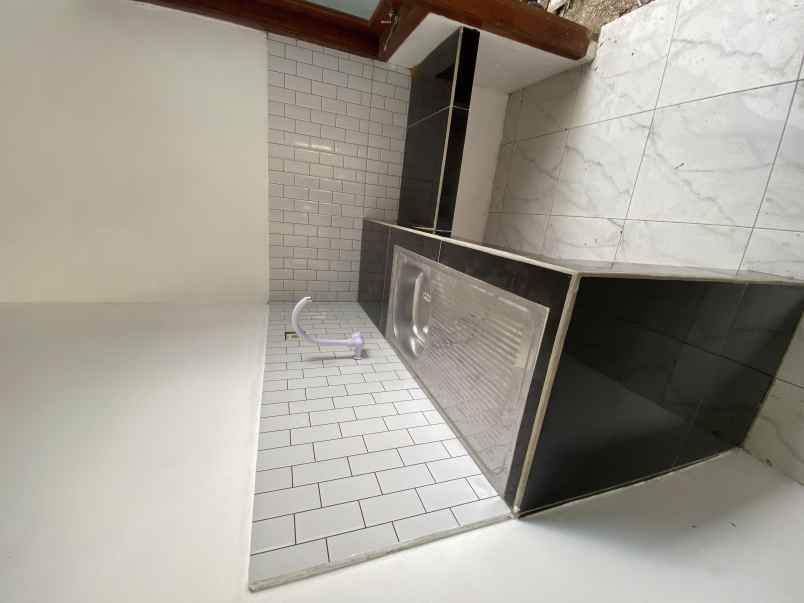 rumah minimalis dengan nuansa hangat menenangkan
