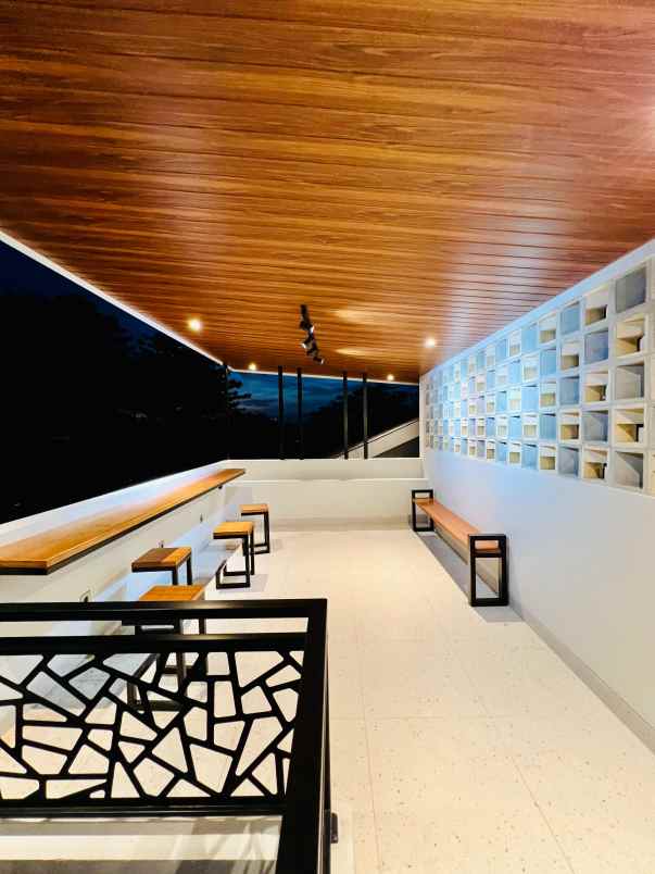 rumah modern kontemporer dalam cluster