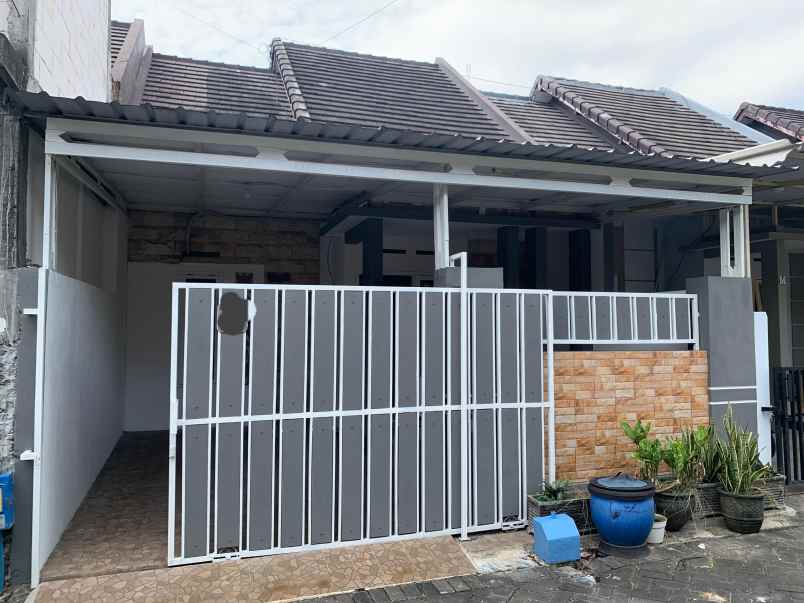 rumah modern minimalis siap huni di lowokwaru