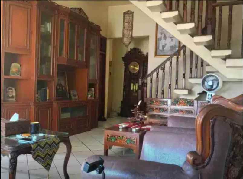 rumah murah hook di jatiwaringin asri