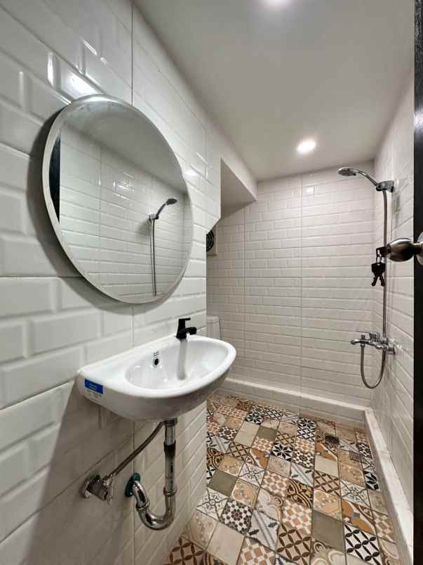 rumah non cluster readystock di cinere depok