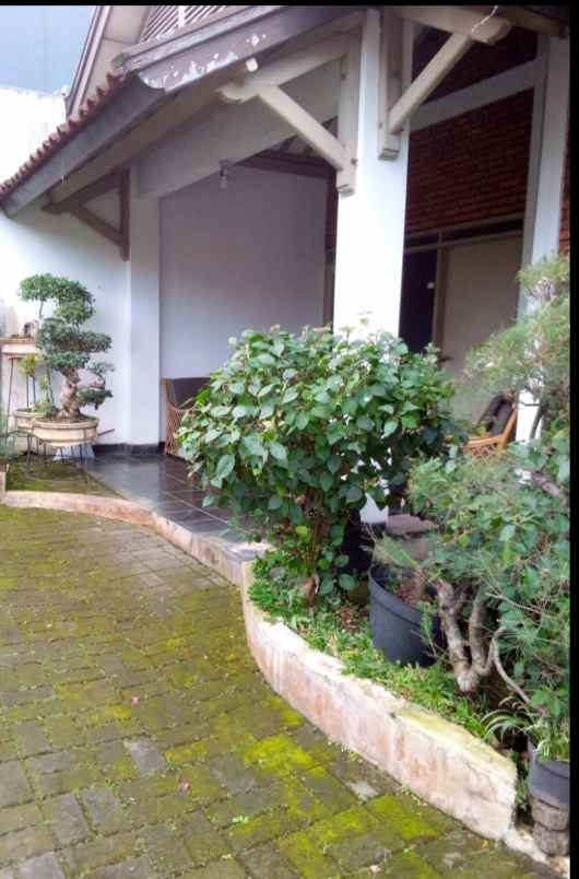 rumah nyaman semifurnish di cigadung