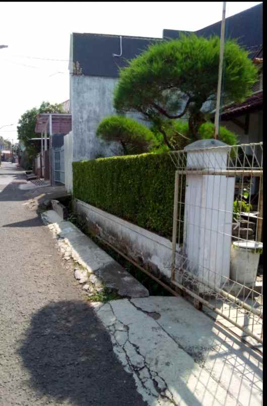 rumah nyaman semifurnish di cigadung