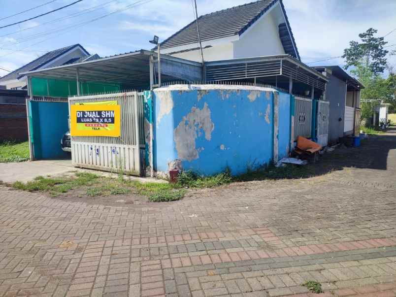 rumah pojok griya madani kepanjen malang