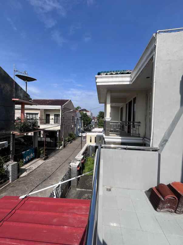 rumah rapi terawat di pondok hijau permai bekasi timur