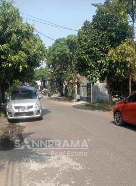 rumah second shm permata cimanggis depok uchi