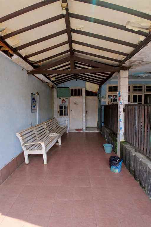 rumah second strategis dekat mall dtc di mampang depok