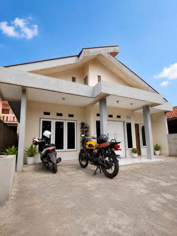 rumah secondary layak huni super strategis