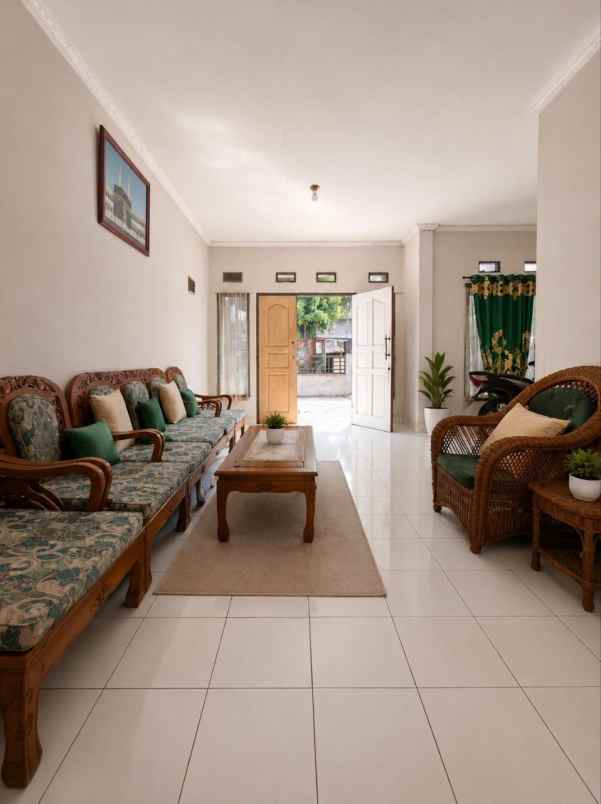 rumah secondary layak huni super strategis
