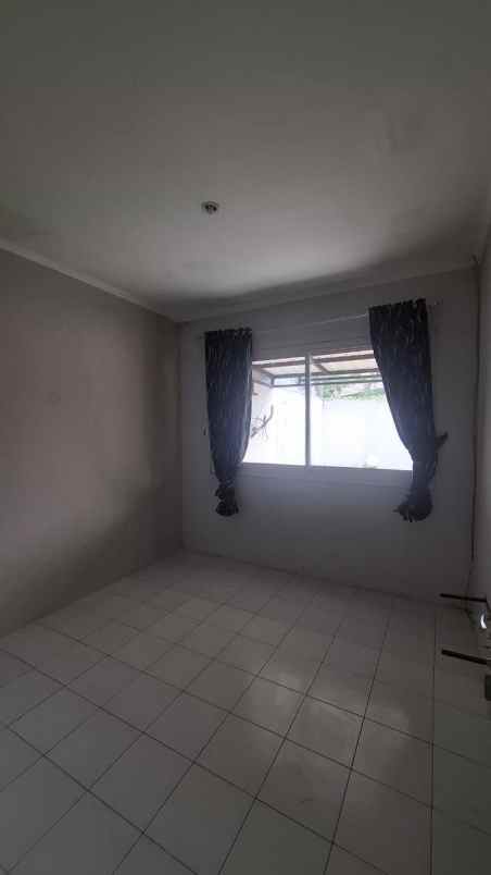 rumah sedang renovasi di sentul city bogor