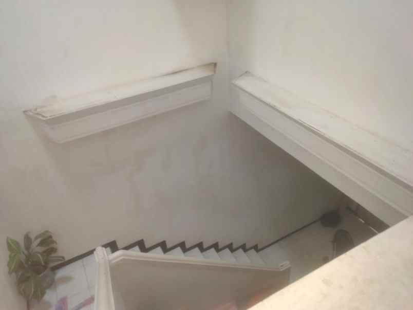 rumah siap huni 2 lantai lokasi sawojajar 2
