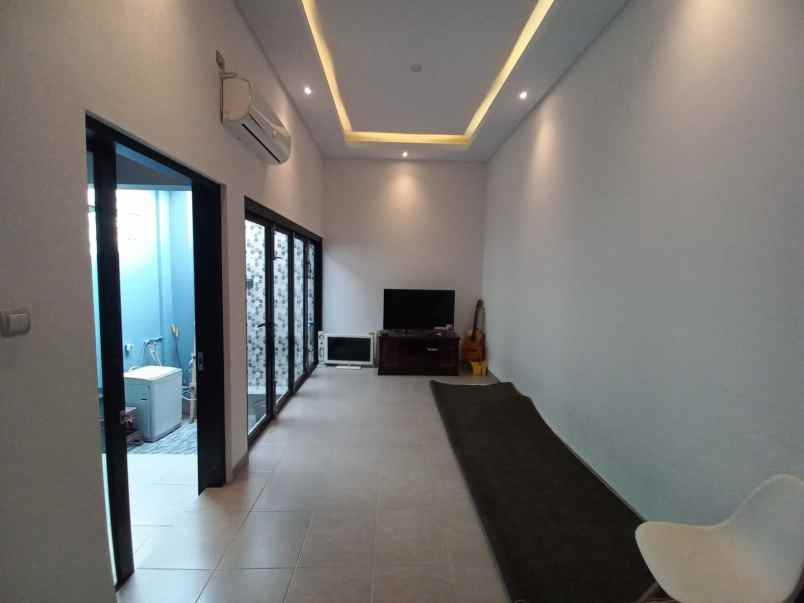 rumah siap huni di komplek tni aren jaya bekasi timur