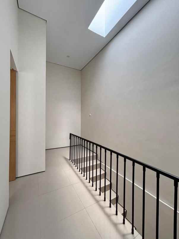 rumah siap huni di perumahan bukit nusa indah ciputat