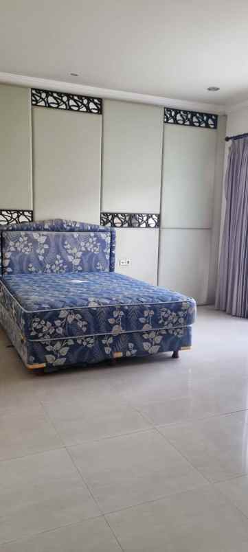 rumah siap huni di puri galaxy dekat dengan merr