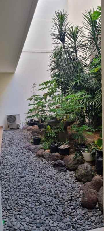 rumah siap huni di puri galaxy dekat dengan merr