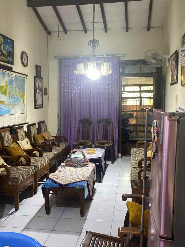 rumah siap huni dua lantai di majapahit semarang