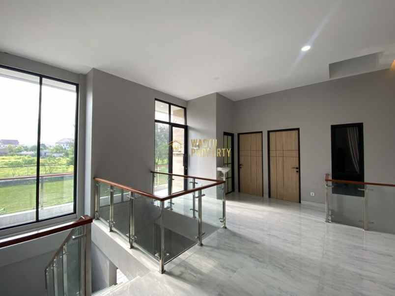 rumah siap huni kontemporer 2 lantai dekat bandara yia