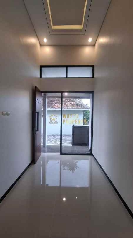 rumah siap huni modern di lingkungan strategis ngaglik