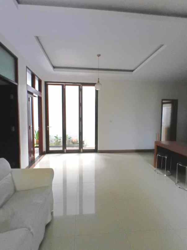 rumah siap huni perumahan citra grand cibubur