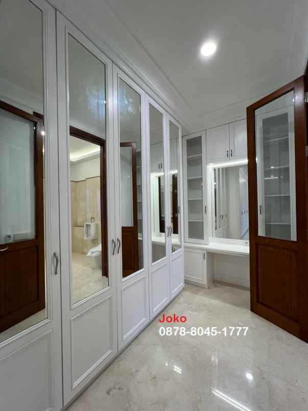 rumah super mewah di kemang dalam jakarta selatan