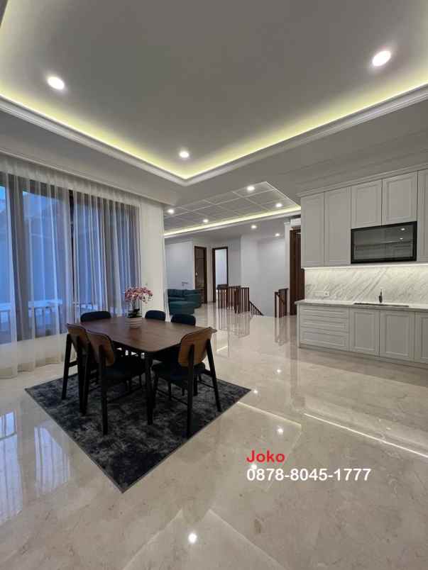 rumah super mewah di kemang dalam jakarta selatan