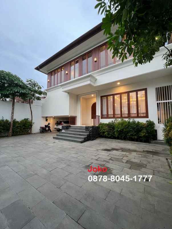 rumah super mewah di kemang dalam jakarta selatan