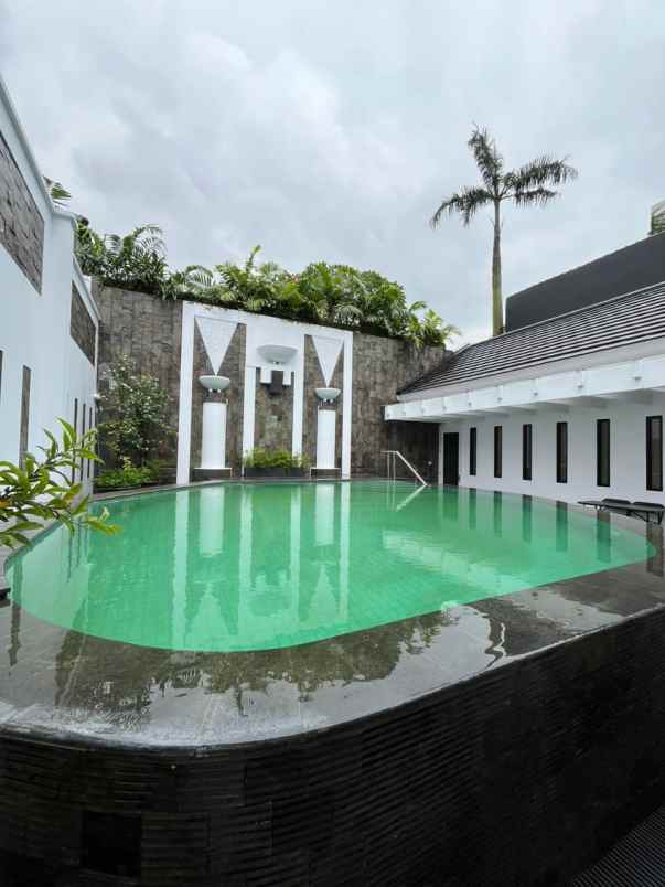 rumah super mewah di menteng jakarta pusat
