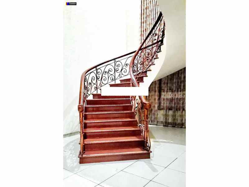 rumah villa permata gading