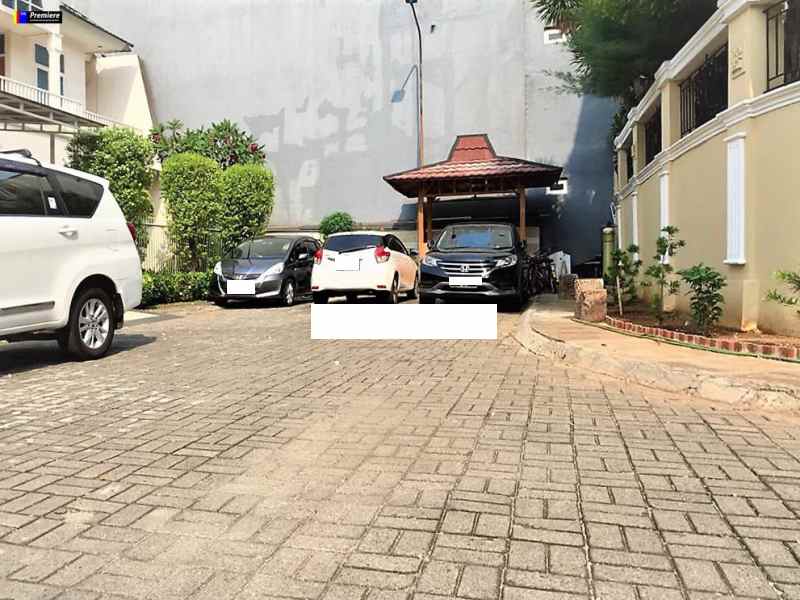 rumah villa permata gading